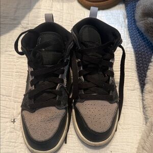 Jordan Retro Suede High-Top Sneakers in Black and Gray